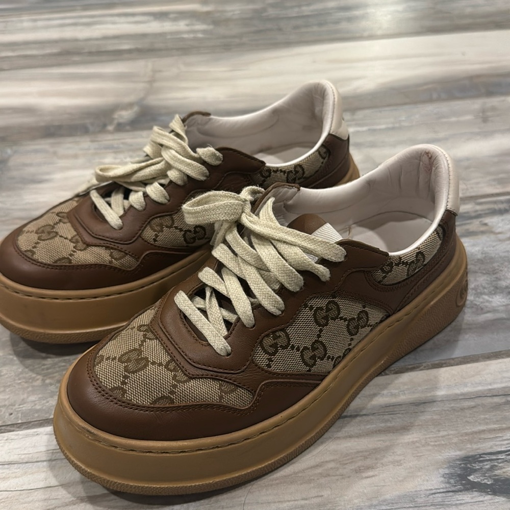 Gucci sneakers